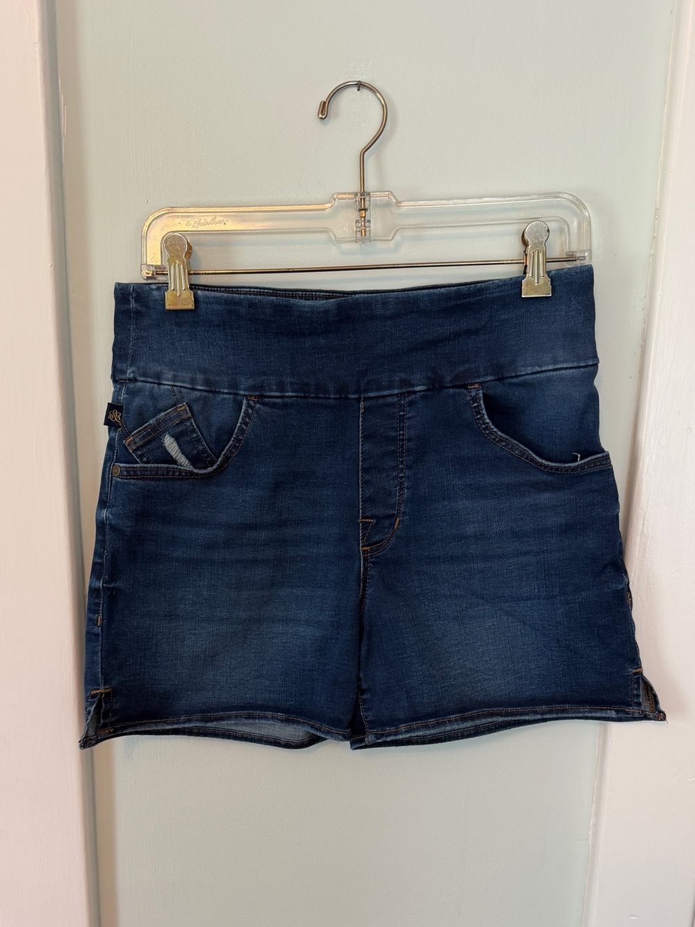 Rock & Republic brand Dark Blue Denim Women’s Shorts